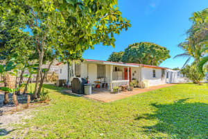 281 46th Street, Deerfield Beach, FL 33064 - MLS#B26006594