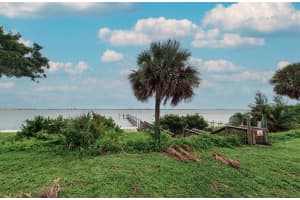 515 Indian River Drive, Fort Pierce, FL 34950 - MLS#B26006623