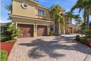 2221 48th Court, Lighthouse Point, FL 33064 - MLS#B26006674