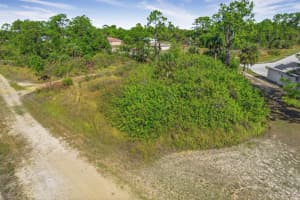 755 Longbow Lane, Lehigh Acres, FL 33972 - MLS#B26006701