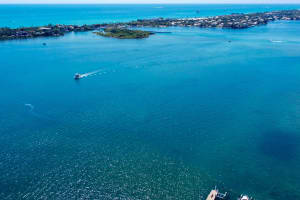 8200 Lakeshore Drive, Hypoluxo, FL 33462 - MLS#B26006712