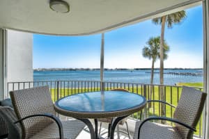 8200 Lakeshore Drive, Hypoluxo, FL 33462 - MLS#B26006712