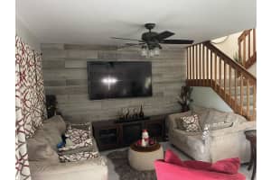 4675 Lakeside Circle, West Palm Beach, FL 33417 - MLS#B26006772