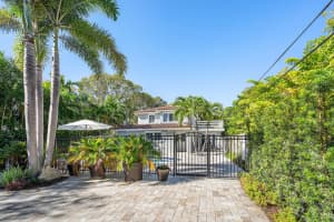 820 Palm Trail, Delray Beach, FL 33483 - MLS#B26006800