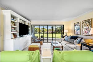 4595 Kittiwake Court, Boynton Beach, FL 33436 - MLS#B26006832