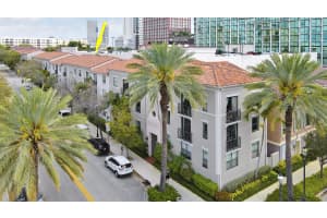 580 Sapodilla Avenue, West Palm Beach, FL 33401 - MLS#B26006835