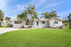19185 Homewood Avenue, Jupiter, FL 33469 - MLS#B26006848