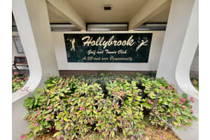 8970 Hollybrook Boulevard, Pembroke Pines, FL 33025 - MLS#B26006859