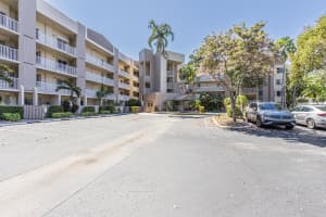 7552 Trent Drive, Tamarac, FL 33321 - MLS#B26006914