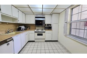 800 Cypress Boulevard, Pompano Beach, FL 33069 - MLS#B26006936