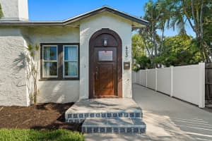 423 Avenida Alegre, West Palm Beach, FL 33405, West Palm Beach, FL 33405 - MLS#B26006967