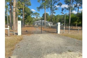 5325 Pioneer 17th Street, Clewiston, FL 33440 - MLS#B26006977