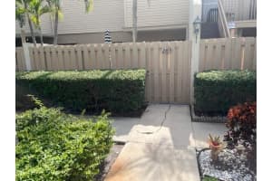 602 Executive Center Drive, West Palm Beach, FL 33401 - MLS#B26007057