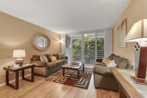 9440 Live Oak Place, Davie, FL 33324 - MLS#B26007062