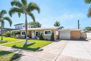 1603 Crest Drive, Lake Worth, FL 33461 - MLS#B26007118