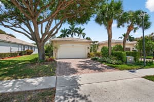 10732 Royal Caribbean Circle, Boynton Beach, FL 33437 - MLS#B26007173