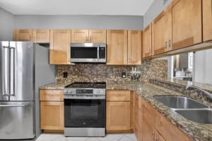 1528 Whitehall Drive, Davie, FL 33324 - MLS#B26007222