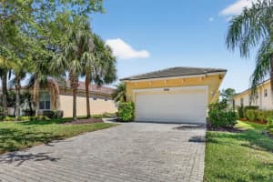 9994 Chadwick Drive, Port Saint Lucie, FL 34987 - MLS#B26007286