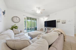 986 Lido Drive, Howey in the Hills, FL 34737 - MLS#B26007288