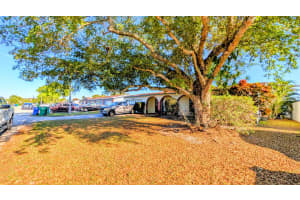 8528 Windsor Drive, Miramar, FL 33025 - MLS#B26007303