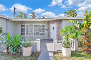 5060 41st Court, Lauderdale Lakes, FL 33319 - MLS#B26007336