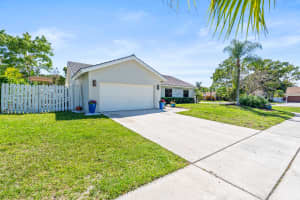 454 Prairie Rose Lane, Boca Raton, FL 33487 - MLS#B26007338