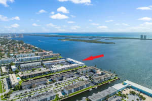 100 Shore Court, North Palm Beach, FL 33408 - MLS#B26007367