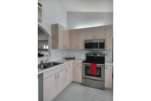 272 Crescent Avenue, Port Saint Lucie, FL 34984 - MLS#B26007371