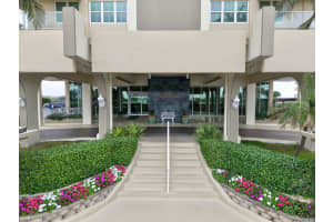 5440 Ocean Drive, Singer Island, FL 33404 - MLS#B26007389