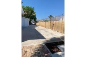 512 Biscayne Drive, West Palm Beach, FL 33401 - MLS#B26007390