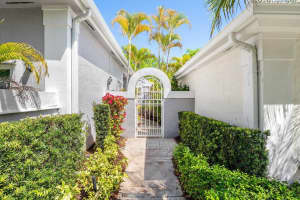 27 Wyndham Lane, Palm Beach Gardens, FL 33418 - MLS#B26007393