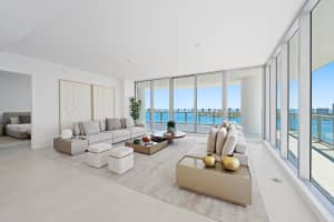 220 Lake Shore Drive, Lake Park, FL 33403 - MLS#B26007416