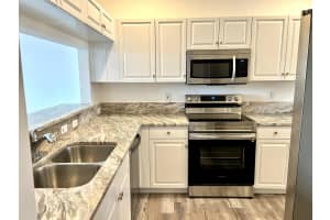 10253 V�a Hibiscus, Boca Raton, FL 33428, Boca Raton, FL 33428 - MLS#B26007421