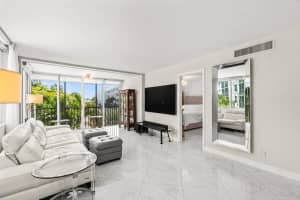 2010 Federal Highway, Boynton Beach, FL 33435 - MLS#B26007433