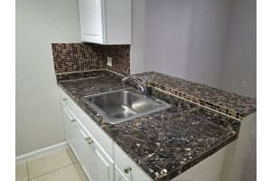 3238 Coral Lake Lane, Coral Springs, FL 33065 - MLS#B26007435