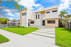 2324 26th Street, Miami, FL 33133 - MLS#B26007449