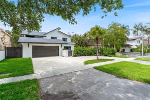 911 Mockingbird Lane, Plantation, FL 33324 - MLS#B26007505