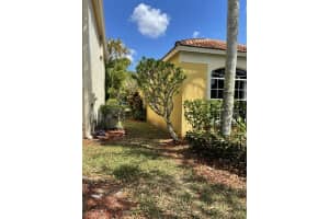 5338 Edenwood Lane, Riviera Beach, FL 33418 - MLS#B26007535