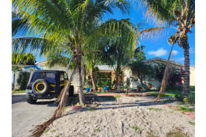 6651 Allen Street, Hollywood, FL 33024 Sold 04/24/26