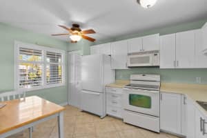 3071 Sandpiper Bay Circle, Naples, FL 34112 - MLS#B26007562