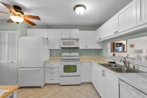 3071 Sandpiper Bay Circle, Naples, FL 34112 - MLS#B26007562