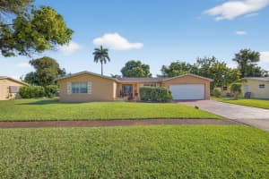 1827 Pinehurst Drive, West Palm Beach, FL 33407 - MLS#B26007565