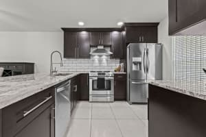 647 Marlboro Oval, Greenacres, FL 33467 - MLS#B26007578