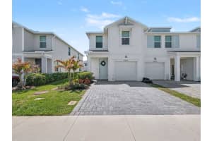 5747 Edgewater Circle, Stuart, FL 34997 - MLS#B26007582