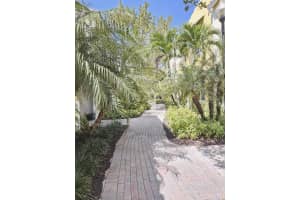 1741 124th Place, Pembroke Pines, FL 33028 - MLS#B26007586