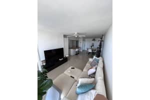 2001 Atlantic Shores Boulevard, Hallandale Beach, FL 33009 - MLS#B26007591