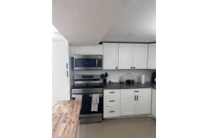 2001 Atlantic Shores Boulevard, Hallandale Beach, FL 33009 - MLS#B26007598