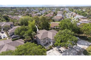 31 Clinton Court, Royal Palm Beach, FL 33411 - MLS#B26007617