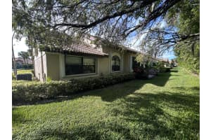 7207 Le Chalet Boulevard, Boynton Beach, FL 33472 - MLS#B26007619