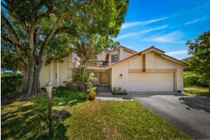 7204 Elyse Circle, Port Saint Lucie, FL 34952 - MLS#B26007622